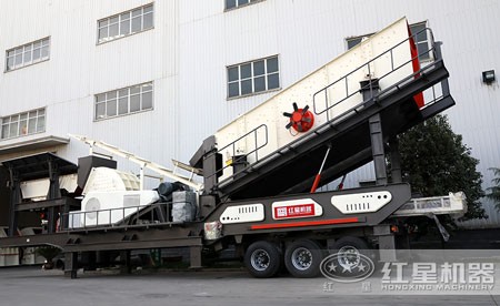 車載流動錘式破碎機多少錢？產(chǎn)量多高？