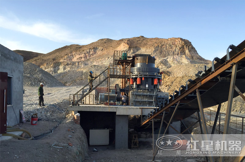 鐵礦石圓錐破碎機(jī)現(xiàn)場實拍 鐵礦石圓錐破碎機(jī)現(xiàn)場實拍