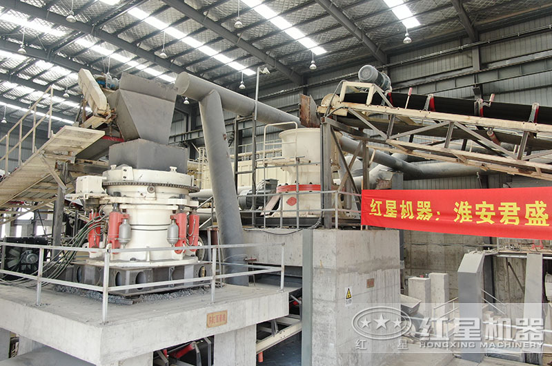 花崗巖破碎加工生產(chǎn)客戶現(xiàn)場實(shí)拍 花崗巖破碎加工生產(chǎn)客戶現(xiàn)場實(shí)拍