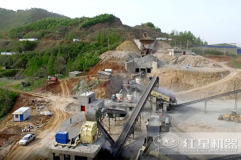 設(shè)計(jì)有處理回料流程的砂石破碎現(xiàn)場(chǎng) 設(shè)計(jì)有處理回料流程的砂石破碎現(xiàn)場(chǎng)