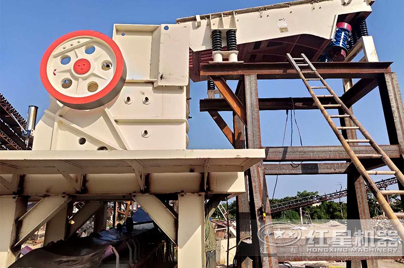 PE 250x400顎破現(xiàn)場安裝 PE 250x400顎破現(xiàn)場安裝